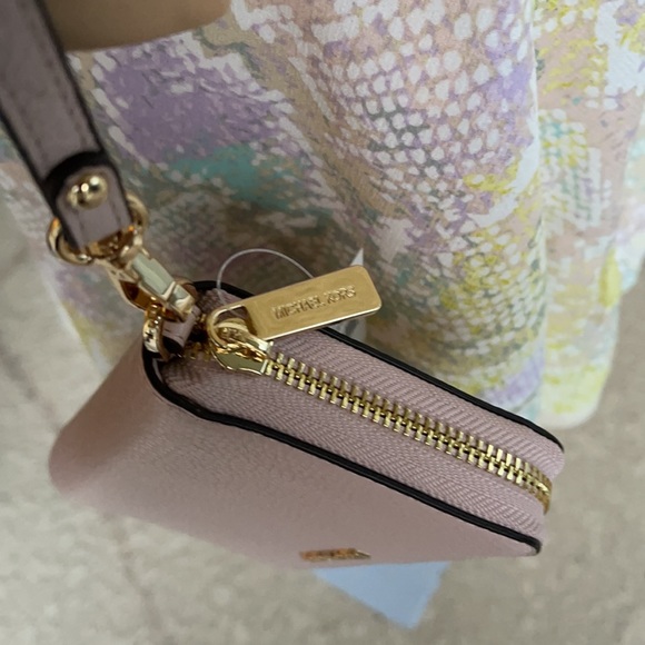 Michael Kors Jet Set Travel LG Flat MF Phone Case - Picture 16 of 16